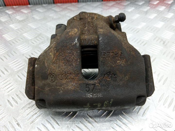 Суппорт передний правый Volkswagen Passat B5 рест