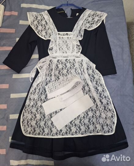 Платье с фартуком на последний звонок