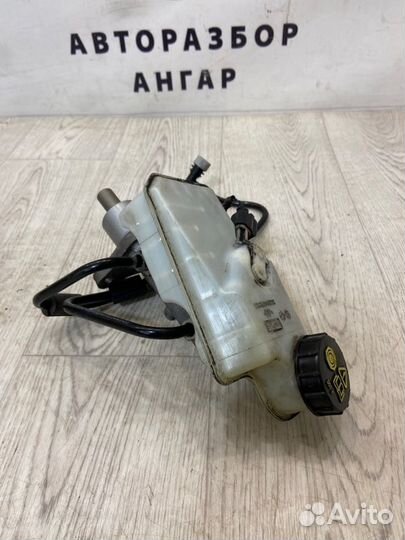 Главный тормозной цилиндр Ford Kuga DR txda 2011