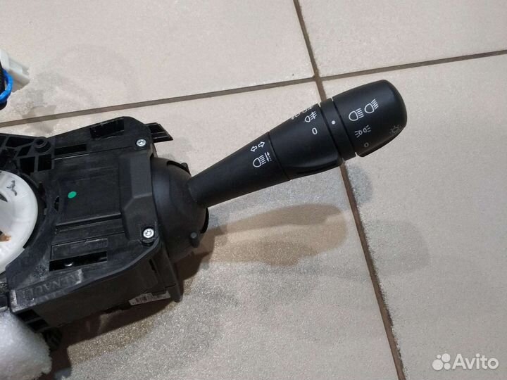 Подрулевой переключатель Renault sandero stepway 2