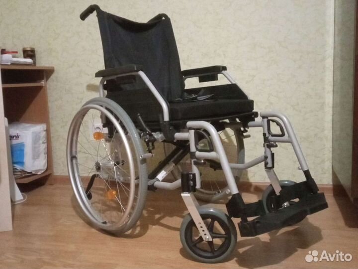 Инвалидная коляска новая
