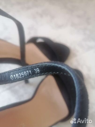 Босоножки 39