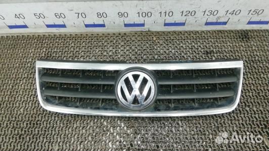 Решетка радиатора volkswagen touareg 7L (SBE08QF01