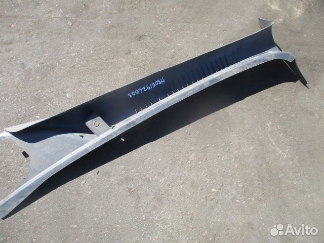 Накладка стойки лобового стекла левая Volvo 207601