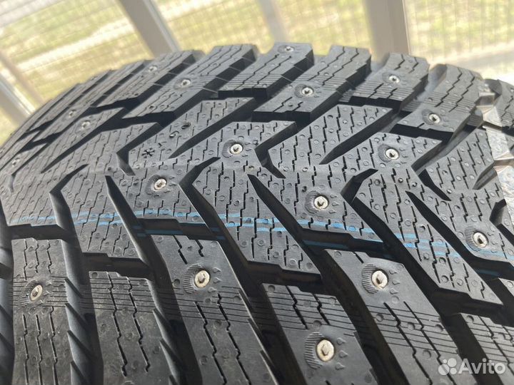 Nokian Tyres Hakkapeliitta 8 SUV 265/40 R21 105T