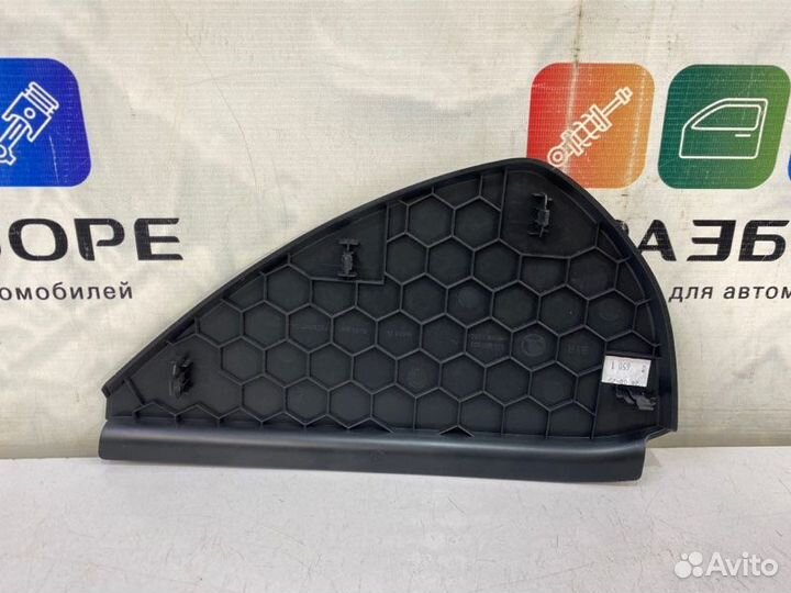 Накладки на торпедо боковые левые Skoda Rapid NK6