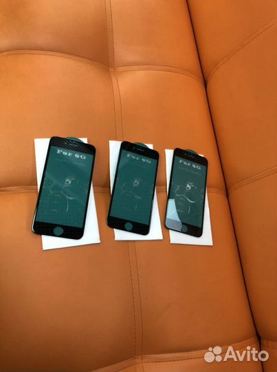 Защитное стекло на iPhone 6/6S Black Gorilla