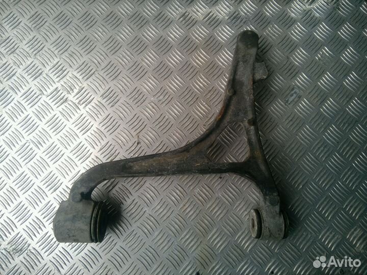 Рычаг Mercedes benz