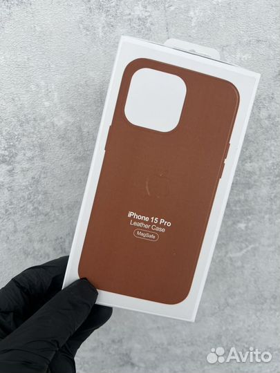 Чехлы на iPhone 15Pro Leather Case
