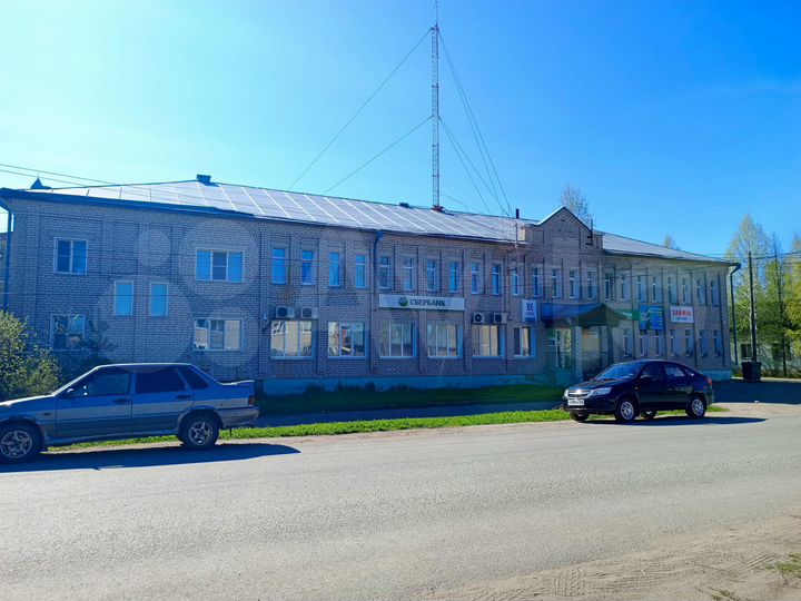 Торговое помещение 88 м² на 1 этаже, офисы на 2 эт