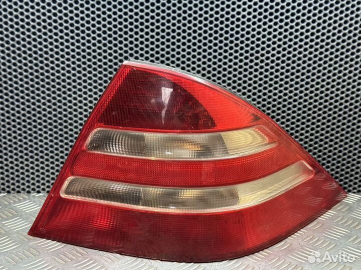 Фонарь Mercedes-Benz W220