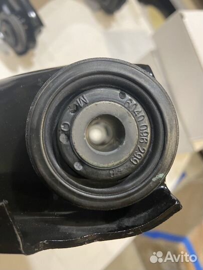 Рычаг подвески передней правый renault Logan