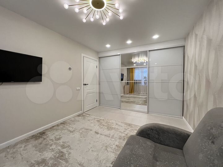 4-к. квартира, 80 м², 1/5 эт.