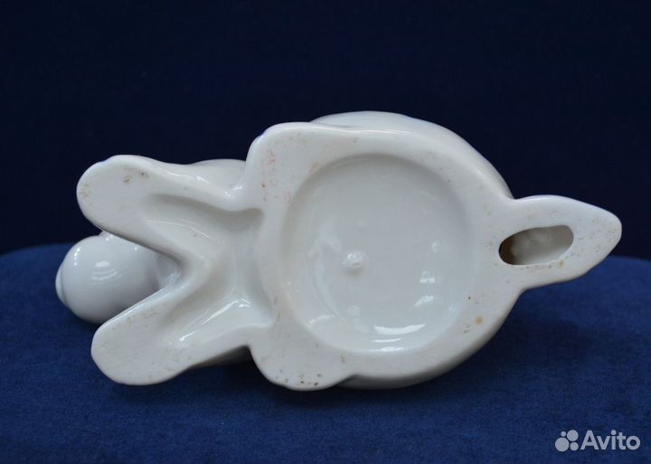 Фарфоровая статуэтка- дикобраз. лфз