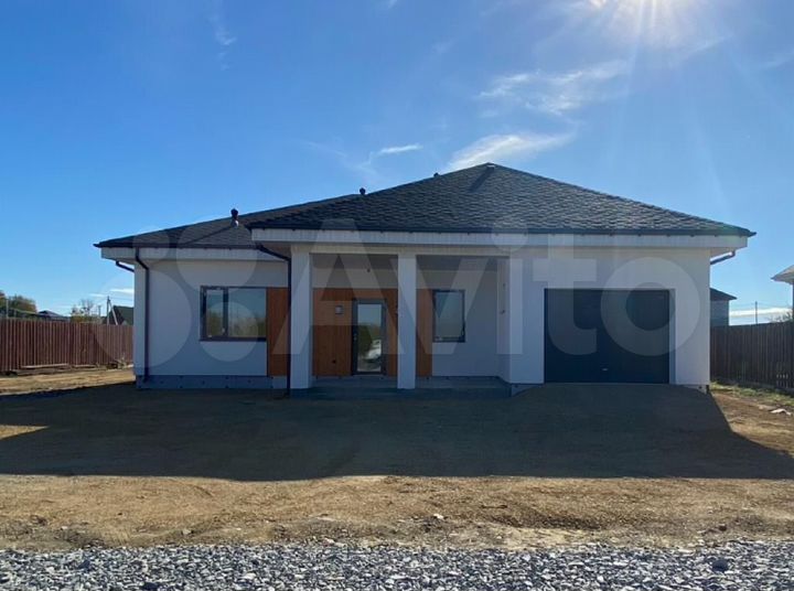 Коттедж 176 м² на участке 10 сот.