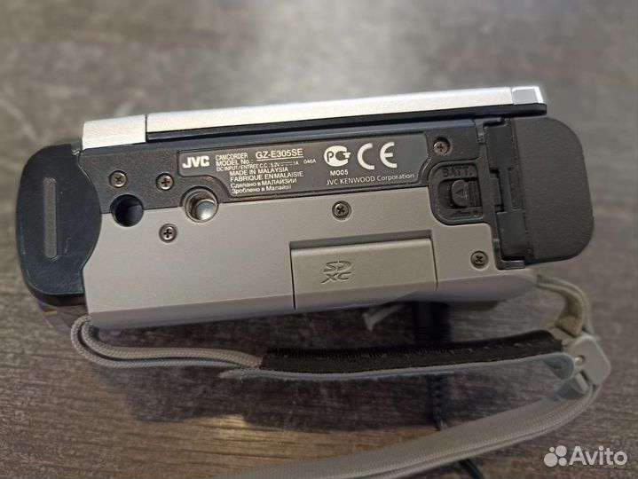 Видеокамера JVC GZ-E305se