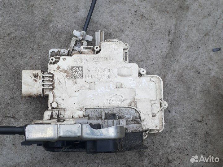 Замок двери Volkswagen Touareg NF