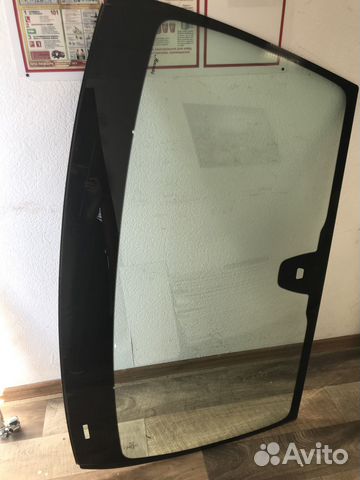 Лобовое стекло Mersedes e200