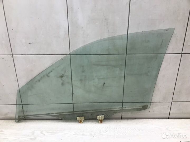 Стекло переднее правое Nissan Maxima A32 VQ20DE