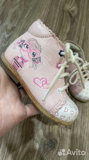 Ботинки для девочки