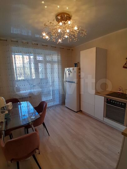 2-к. квартира, 71,2 м², 1/9 эт.