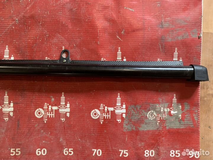 SU0100 Шторка заднего стекла