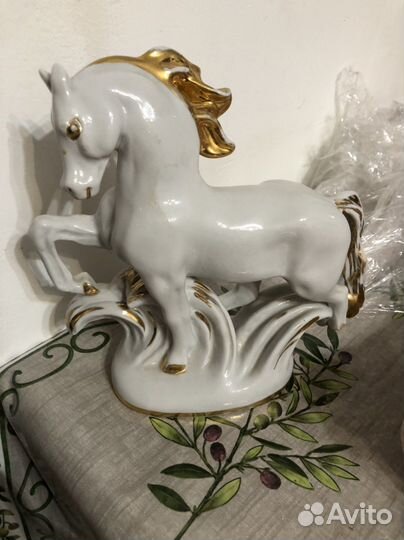 Фарфоровые статуэтки лфз