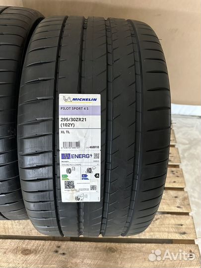 Michelin Pilot Sport 4 S 295/30 R21 102Y