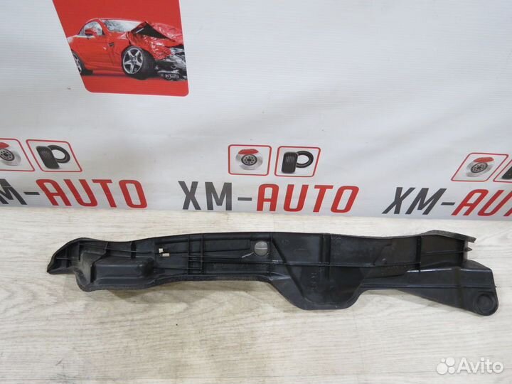 Пыльник крыла Toyota Corolla 150