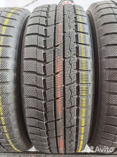 Toyo Winter Tranpath TX 215/60 R17 97H