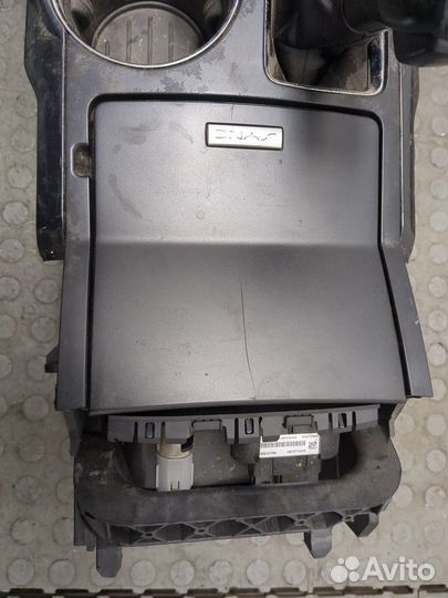 Консоль салона Ford Explorer, 2016