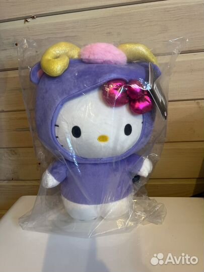 Hello Kitty фигурки