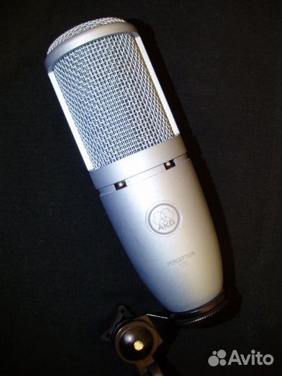 AKG Perception 120