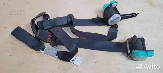 Ремень безопасности задний Toyota Corolla E180