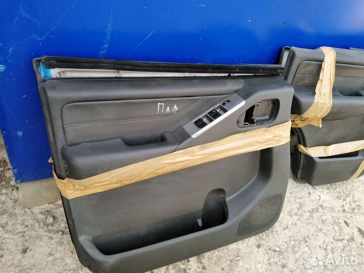 Обшивки задние кожа Nissan Pathfinder R51 N