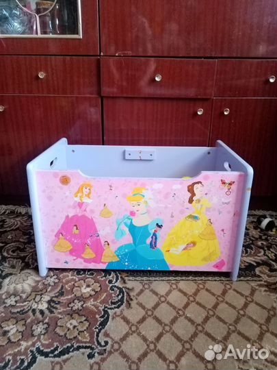 Кроватка для кукол (большая,деревянная)