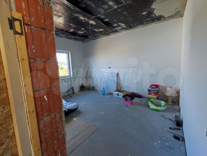 Коттедж 321 м² на участке 12 сот.