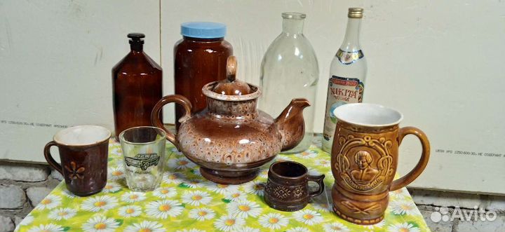 Глиняный Чайник, кувшин и Кружки