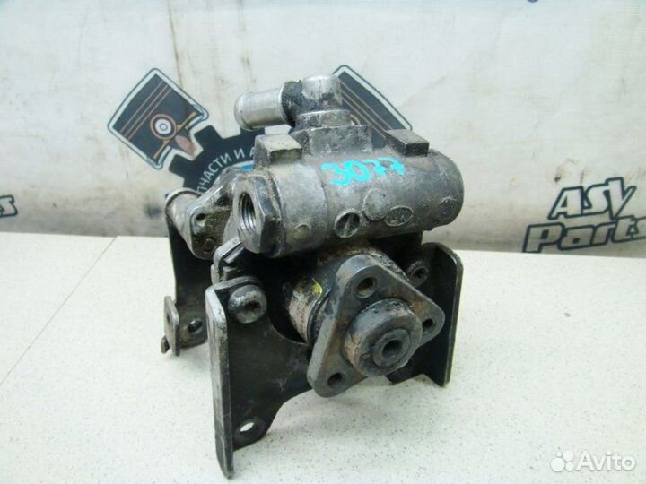 Насос гидроусилителя руля Bmw 5 E39 M54 2002