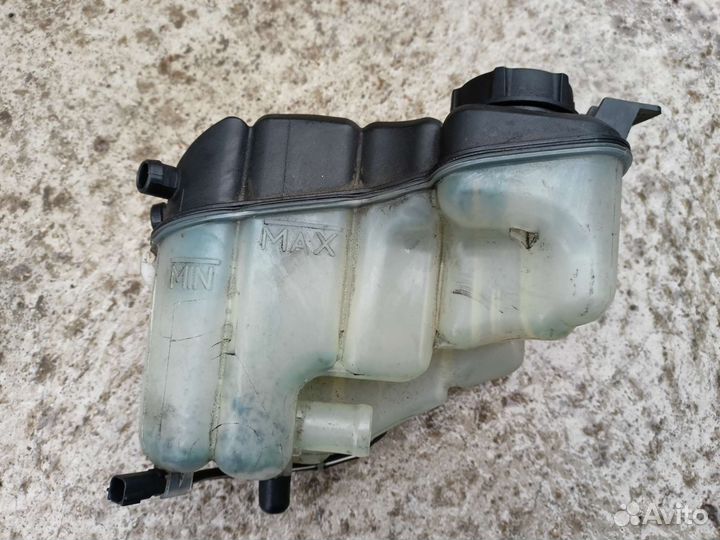 Бочек охлаждения Вольво s80