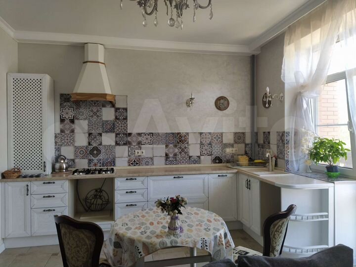 2-к. квартира, 76 м², 3/5 эт.