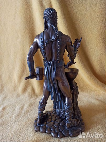 Статуэтка Гефест
