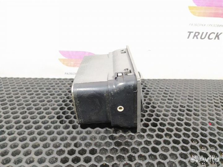 Дефлектор воздушный Iveco Stralis