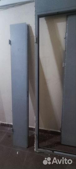 Тамбурная дверь