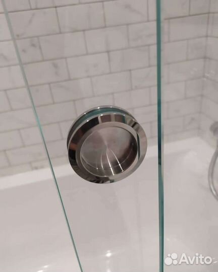 Раздвижная перегородка из стекла на ванну 160х94
