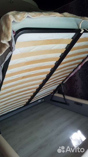 Спальный гарнитур бу