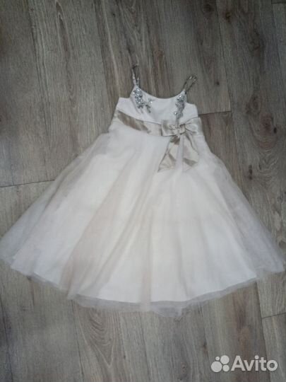 Продам нарядное платье