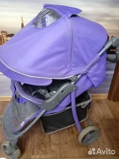 Прогулочная коляска