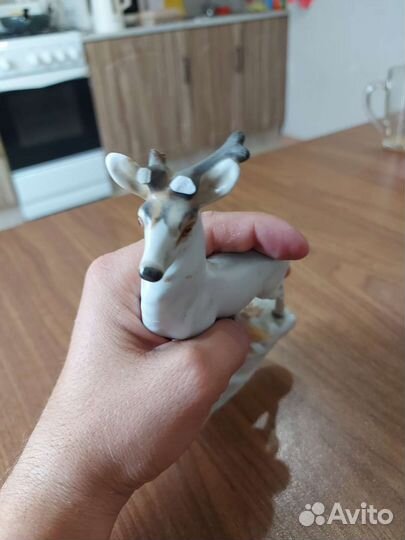 Олень Марал фарфоровые статуэтка лфз