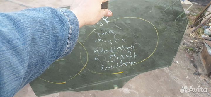 Заднее левое стекло mazda 3 bk (хэчб)